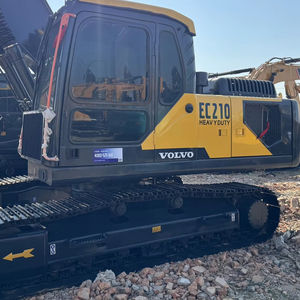 Excavatrice Volvo EC210 d'occasion, d'origine coréenne, 21 tonnes, de taille moyenne, en liquidation, faible nombre d'heures de fonctionnement - Product Image 1