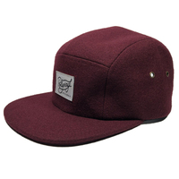 ODM, venta al por mayor, alta calidad, Unisex, Color puro, rojo, etiqueta tejida personalizada, ropa deportiva para montar en bicicleta, gorra de campamento de lana con 5 paneles a presión