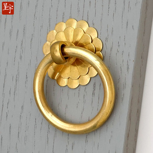 Poignée de meuble en laiton de style chinois, anneau de traction double fleur de prunier, quincaillerie de tiroir et de porte, décoration de surface durable - Product Image 1