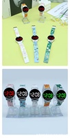 Jam Tangan Digital Plastik LED Minimalis Desain Kreatif Motif Kartun Baru 2026 untuk Pelajar Anak-anak Unisex Laki-laki Perempuan