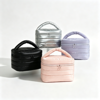 Trousse de Maquillage Grande Capacité Rembourrée et Imperméable avec Logo Personnalisé, Organisateur Cosmétique Portable de Voyage pour Femmes