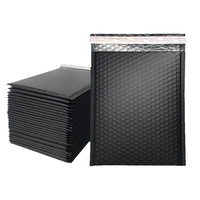 Enveloppes matelassées noires mates avec logo personnalisé, enveloppes auto-adhésives pour l'expédition, sacs d'expédition pour boutique e-commerce en gros
