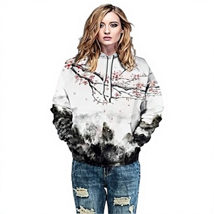 Sweat-shirt à capuche imprimé paysage brumeux avec branche fleurie artistique pour un usage décontracté - Product Image 4