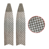 Ailerons en fibre de carbone de qualité supérieure, haute rigidité, lame longue pour la plongée libre compétitive et les sports sous-marins.