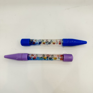 Stylo à bille personnalisé à flotteur liquide, avec flotteur acrylique, liquide transparent et confettis scintillants, cadeau promotionnel, 2 tailles - Product Image 1