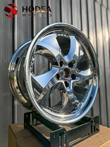 Jantes forgées classiques à 5 branches avec liseré profond, finition chrome poli, qualité supérieure - Product Image 1