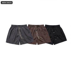 2025 été nouveau Streetwear américain surdimensionné Shorts décontractés pour hommes-High Street coupe ample sportif chinois à la mode pantalons courts - Product Image 2