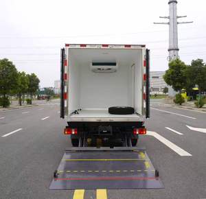 <span class=keywords><strong>Camion</strong></span> <span class=keywords><strong>frigorifique</strong></span> diesel compact Howo 16m pour le transport de légumes et fruits en chaîne du froid avec élévateur hydraulique, <span class=keywords><strong>camion</strong></span> congélateur - Product Image 6