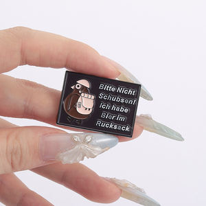 オクトーバーフェストエナメルピン面白いドイツ語引用ブローチBitte Nicht Schubsenバッジギフトジュエリー卸売供給 - Product Image 4