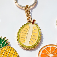 Porte-clés personnalisé en métal émaillé souple or et argent avec logo pour cadeaux promotionnels, vente en gros, fabricant de porte-clés Bubble Tea