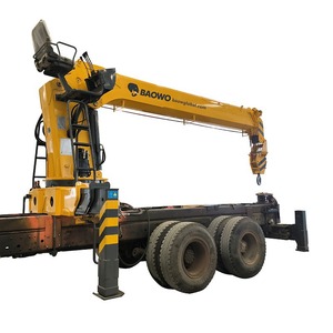 Grue sur camion Baowo SqS350G, capacité de levage de 5 à 14 tonnes, longueur de flèche de 19,6 mètres, moment de charge élevé - Product Image 4