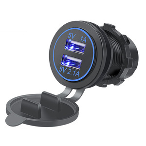 ที่ชาร์จในรถยนต์แบบ3.1A USB คู่พร้อมรูรับแสง LED เอาต์พุต5V 12-24V อเนกประสงค์สำหรับรถยนต์และเรือยอชท์ - Product Image 1