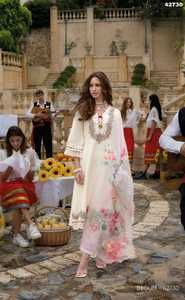 Vente en gros de soie pure viscose mijotée pakistanaise Salwar Kameez dernier costume de mariage de style indien pour les femmes pour les fêtes - Product Image 5