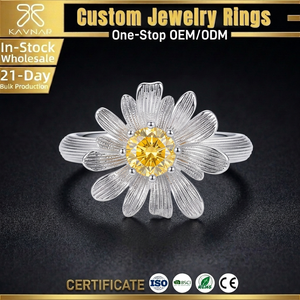 Bagues de mode pour femmes, bague épaisse en argent motif marguerite, centre en oxyde de zirconium jaune, pétales gravés, bagues statement, bijoux floraux, cadeau - Product Image 1