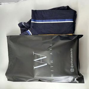 Biodegradable Eco Friendly Custom LOGO Poly Matte Black Mailer Envelope Courier Package Bag for Shipping Clothing Mailing Bags - Product Image 3