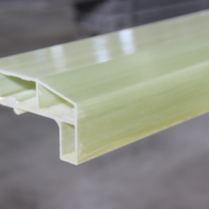 <span class=keywords><strong>Profilé</strong></span> de pultrusion en fibre de verre FRP anti-corrosion pour usine chimique, tuiles PVC UPVC, plastique léger haute résistance - Product Image 1