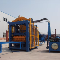Machine automatique de fabrication de briques et de blocs en béton QT8-15 pour les projets de construction, les équipements municipaux et les communes