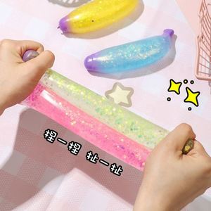Juguete Antiestrés Personalizado de Plátano de Subida Lenta, Bola de Juguete de Frutas para Niñas y Niños de 2 a 13 Años - Product Image 4