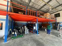 Plateforme de mezzanine industrielle en acier robuste à haute capacité de charge 1000 kg/m² pour entrepôt