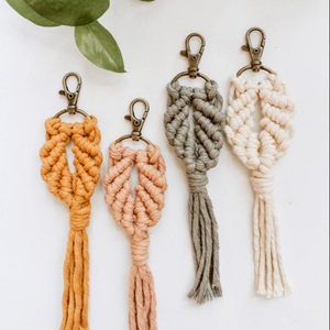   Llaveros de macramé hechos a mano, Mini Happiness - Product Image 1