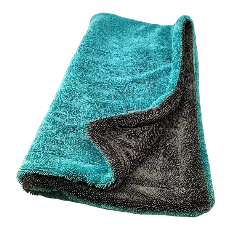 Gris oscuro+azul cielo
