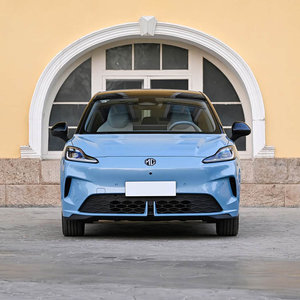 Voiture électrique neuve Saic MG4, autonomie 437-530 km, compacte, berline, automatique, R18, conduite à gauche, éclairage LED, 5 places, toit ouvrant panoramique, urbaine - Product Image 2