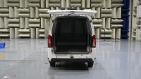 Fourgonnette électrique réfrigérée 2 places Dongfeng Forthing V2 Mini-fourgonnette électrique pour passagers EV Livraison de marchandises Fourgonnette conduite à droite/à gauche