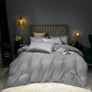 Linge de lit de luxe de style européen 100% Ensembles de literie de luxe de qualité hôtelière Design à rayures Ensemble de couette et housse de couette personnalisé et solide - Product Image 2