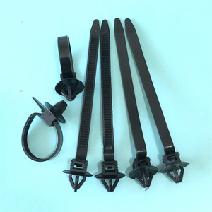 Attaches-câbles en nylon autobloquants avec base d'ancrage pour le regroupement de câbles électriques - Product Image 1