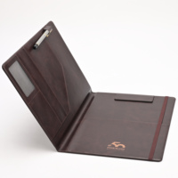 Carpeta de Presentación Personalizada de Cuero PU Duradero, Tamaño A4 |   Organizador de Documentos con Ranuras para Tarjetas y Ventana para Identificación |   Portaplumas + Banda Elástica |   Logotipo OEM
