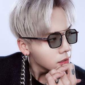 <span class=keywords><strong>Gafas</strong></span> <span class=keywords><strong>de</strong></span> <span class=keywords><strong>Sol</strong></span> <span class=keywords><strong>de</strong></span> moda <span class=keywords><strong>para</strong></span> hombres y mujeres, <span class=keywords><strong>gafas</strong></span> <span class=keywords><strong>de</strong></span> <span class=keywords><strong>sol</strong></span> con luz azul, prescripción automática con sensor <span class=keywords><strong>de</strong></span> luz, patrón sólido, lente fotocromática gris - Product Image 5