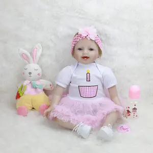 工厂销售可洗假新生儿娃娃玩具22英寸包括女孩奶嘴衣服