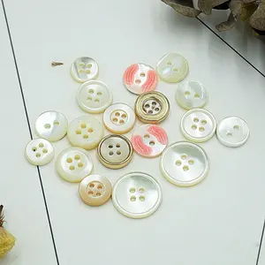 Wholesale 4-Holes Tarot Shell Buttons Natural Shell Pearlescent Lustre Shirt Buttons 2-Holes Buttons For Clothing