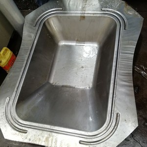 Presse hydraulique à quatre colonnes de 315 tonnes pour le façonnage profond de tôles, fabrication de chariots à roulettes/brouettes métalliques et pelles en fer - Product Image 6