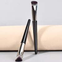Pinceau de maquillage triangulaire unique pour anticernes, contour et illuminateur, en fibres synthétiques douces, pour marque privée, outils de maquillage en gros