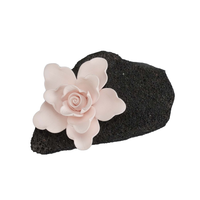 Ensemble de fleur en céramique faite à la main en porcelaine pour diffuseur de roseaux avec désodorisant parfumé à base volcanique