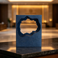Moderne Umweltfreundliche Glas-Kristall Pyramidenförmige Auszeichnungsplakette mit Sandstrahleffekt und Individueller Lasergravur für Firmen-Trophäen