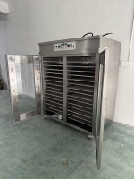 Industriële heteluchtcirculatie voedseldroger met 30 lagen trays voor fruit, groenten, kruiden en chilipepers