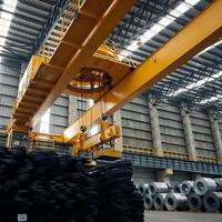 Pont roulant magnétique de 32 tonnes à double poutre pour l'opération de manutention de billettes d'acier en usine métallurgique