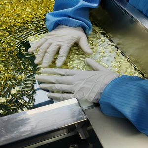 OEM <span class=keywords><strong>Omega</strong></span>-<span class=keywords><strong>3</strong></span>-Fischöl-Softgelkapseln mit EPA und DHA für Frauen, 120 Stück, gentechnikfrei - Product Image 5