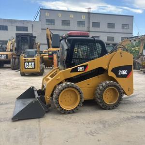 Chargeuse sur pneus Caterpillar 246C d'occasion, diesel, jaune, haute efficacité opérationnelle - Product Image 3