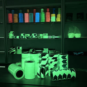 Ruban lumineux phosphorescent nuit fluorescente ruban autocollant de sécurité auto-adhésif ruban d'avertissement de sécurité - Product Image 1