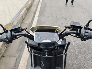 Puissant 72V 1000W cyclomoteur électrique Scooter Streetbikes en acier avec moteur 60V 1200W batterie 32AH pour usage domestique - Product Image 4