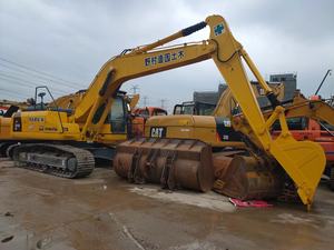 Excavadora Komatsu PC210LC de 21 Toneladas Usada con Pocas Horas de Uso, Confiable para Construcción y Paisajismo, Equipo Komatsu de Segunda Mano - Product Image 2