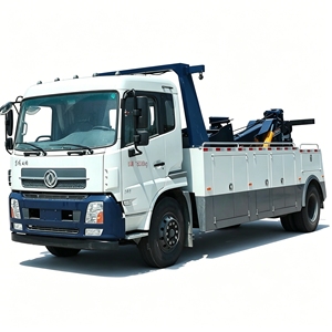 Camion de <span class=keywords><strong>remorquage</strong></span> à plateau plat Dongfeng 210HP 4x2, direct usine, pour le sauvetage routier (un remorqueur, deux véhicules) - Product Image 1