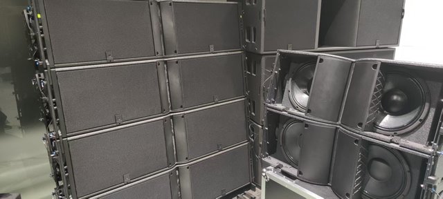 Popular Classic Double 12-Inch Line Array Sound 18-Inch Subwoofer Combination 8ohm/4ohm Metal for South Asia Southeast Asia