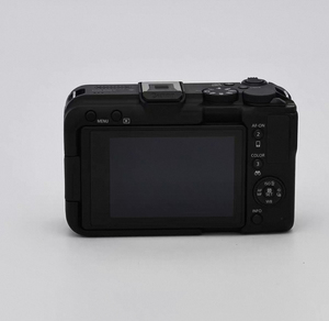 Conçue pour la vidéo — la première caméra à objectifs interchangeables de la série EOS V, la R50 V porte vos Vlogs à un niveau supérieur ! - Product Image 2