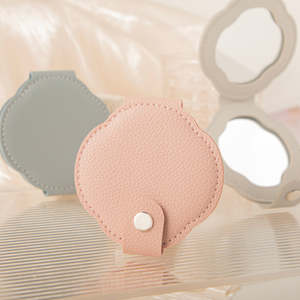 Four Leaf Clover Shaped PU Leather <b>Compact</b> <b>Mirror</b> Metal Snap Button Closure Folding Dual Sided HD Pocket Makeup <b>Mirror</b> - Product Image 4