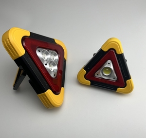 <span class=keywords><strong>Luz</strong></span> de Advertencia de Trípode LED, <span class=keywords><strong>Luz</strong></span> de <span class=keywords><strong>Emergencia</strong></span> Multifunción para Automóvil, Carga Solar, Señal de Advertencia de Seguridad Triangular para Automóvil - Product Image 4