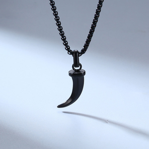 Collier Pendentif Vintage Punk Viking <span class=keywords><strong>en</strong></span> Acier Inoxydable avec Dents et Griffes, Bijou Tendance pour Hommes, Vente <span class=keywords><strong>en</strong></span> Gros Fabricant - Product Image 5